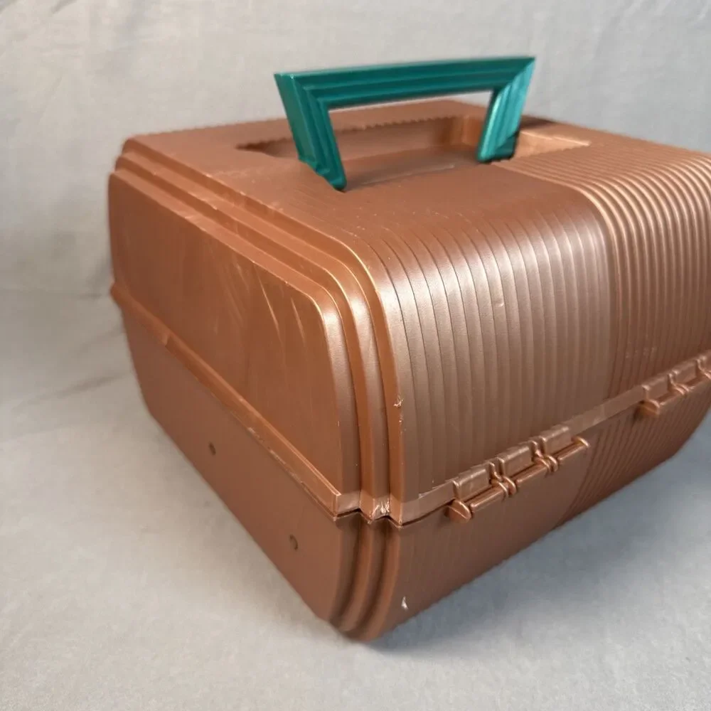 Vtg Sassaby Makeup Train Case Travel Organizer Model 102-18 Hard Harvest Green